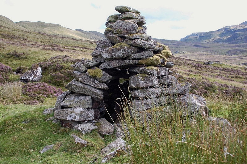 Photo 6x4 Hollow cairn at the shielings site Auchlyne An unusual hollow c c2010