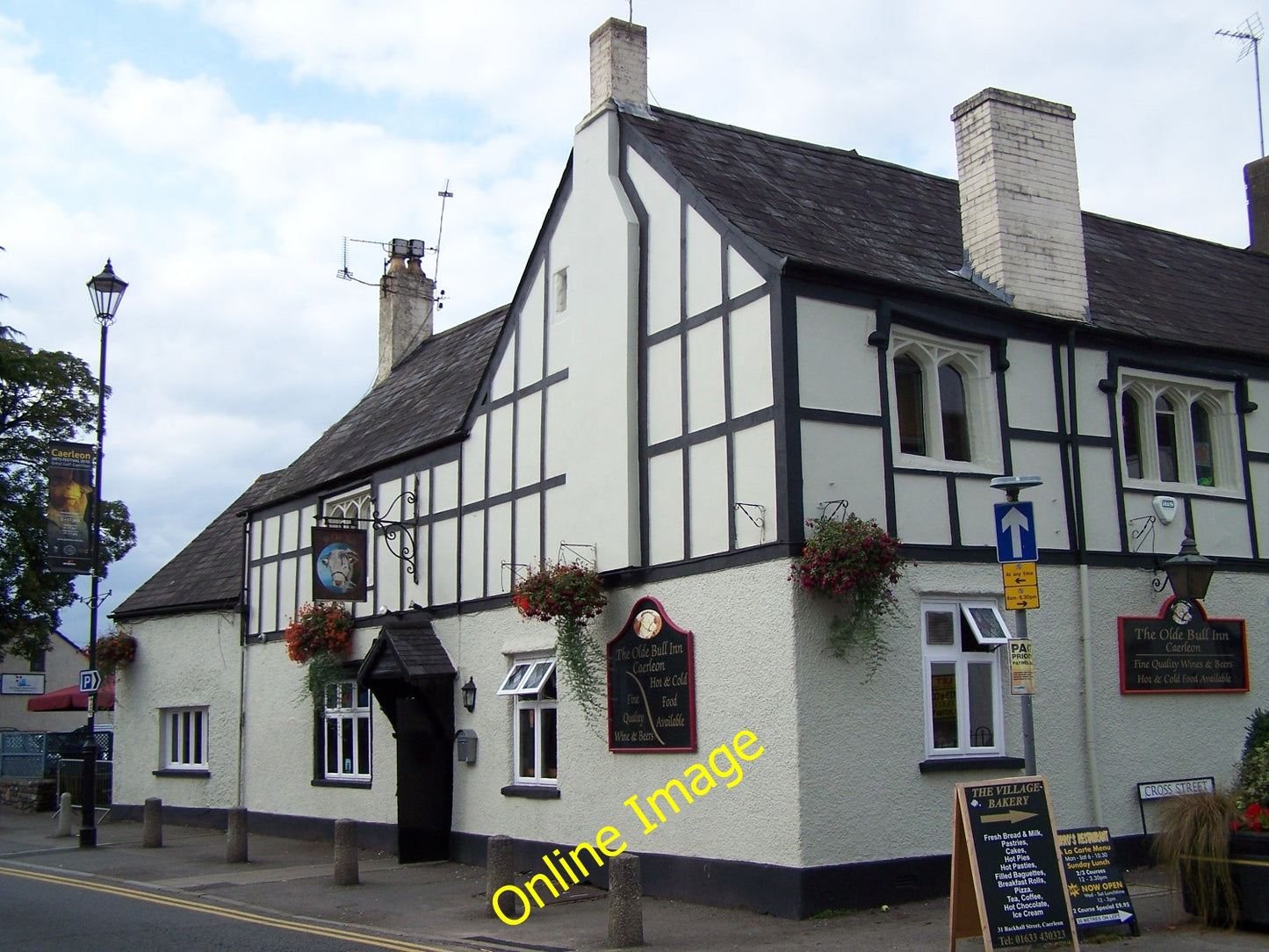 Photo 6x4 The Olde Bull Inn, Caerleon Caerleon or Caerllion c2010