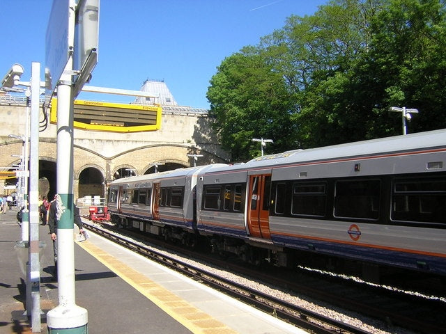 Photo 6x4 Crystal Palace station: new Overground stock Penge A couple of  c2010