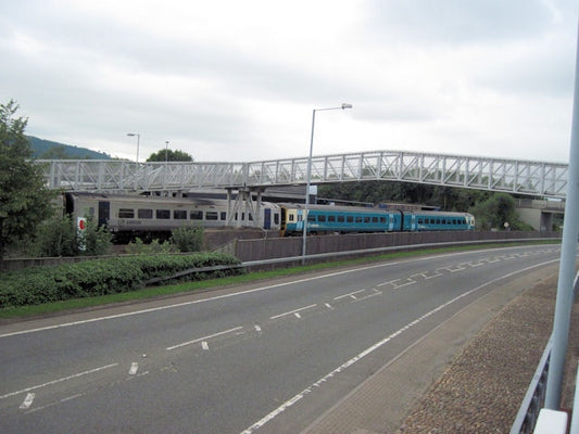 Photo 6x4 Aberystwyth bound train leaves Welshpool Welshpool\/Y Trallwng  c2010