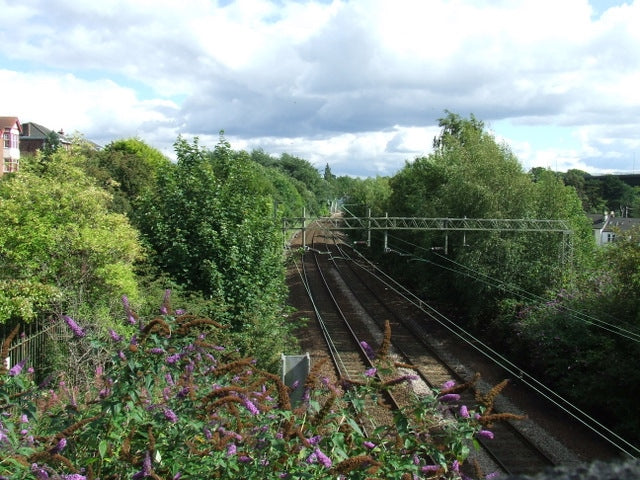 Photo 6x4 Railway at Old Kilpatrick Erskine Looking east towards Kilpatri c2010