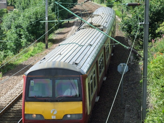 Photo 6x4 Railway at Old Kilpatrick Erskine The train is passing the brid c2010