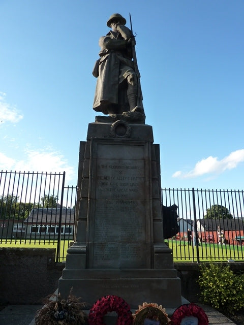 Photo 6x4 Kelty War Memorial On Station Road, Kelty in front of the Bowli c2010