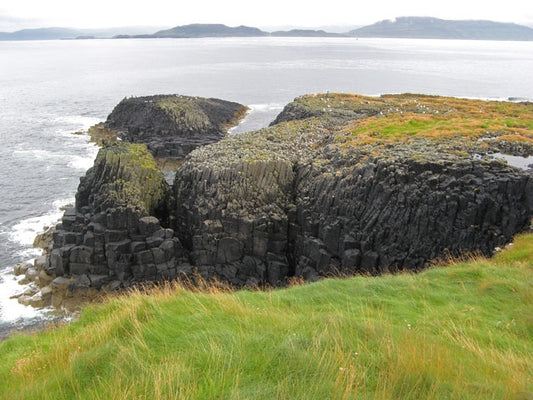 Photo 6x4 More columnar basalt Port an Fhasgaidh The northern tip of the  c2010