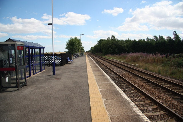 Photo 6x4 Habrough Station The Grimsby bound platform at Habrough c2010