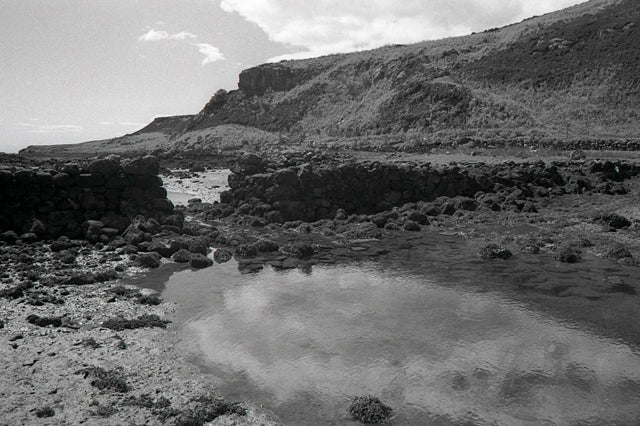 Photo 6x4 Am Bru and Gometra D\u00f9n B\u00e0n\/NM3841 The old bridge ove c1994