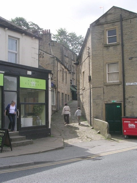 Photo 6x4 Daisy Lane - Station Road Holmfirth  c2010