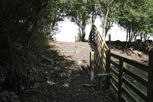 Photo 6x4 Stile on the old railway embankment Eastwell\/SK7728 Remnants o c2010