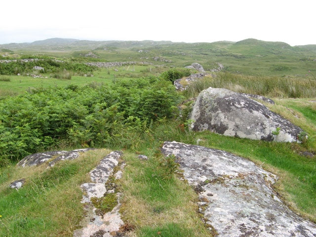 Photo 6x4 Ice-moulded landscape Aridhglas Low, rounded outcrops of the gr c2010