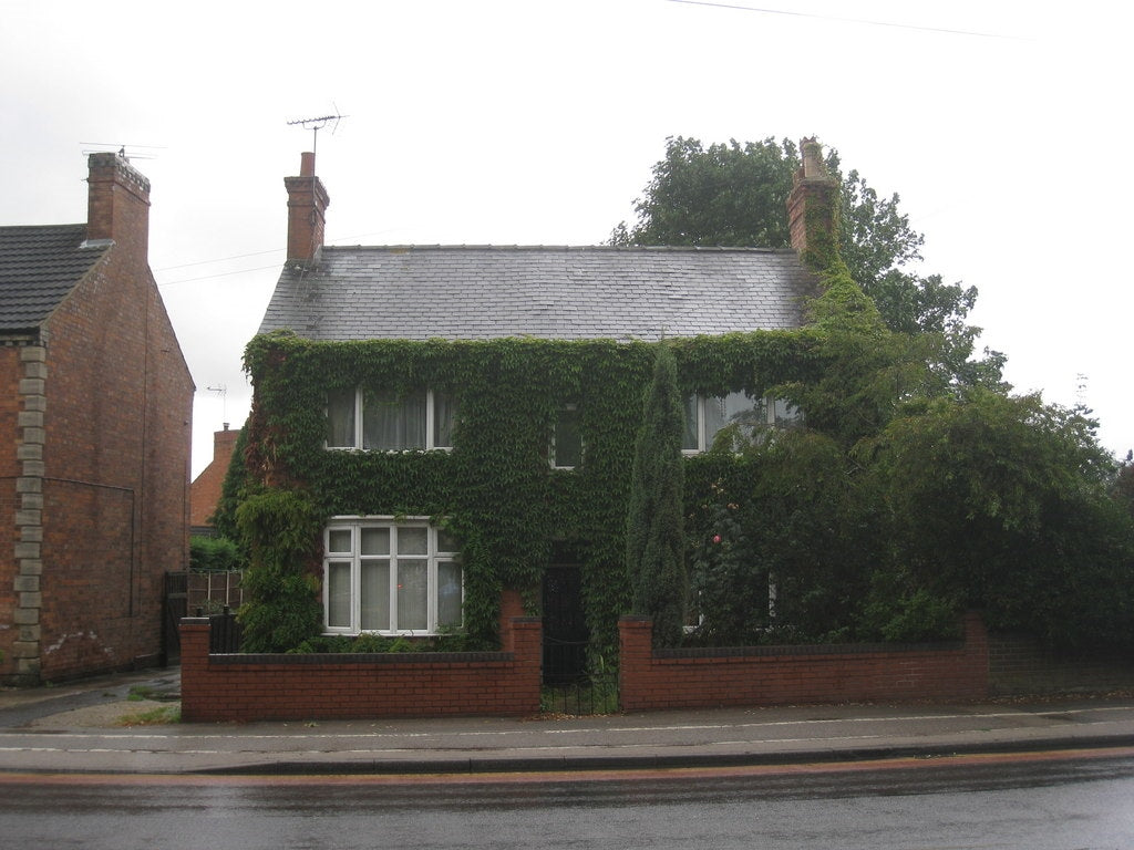 Photo 6x4 House on London Road Newark-on-Trent  c2010