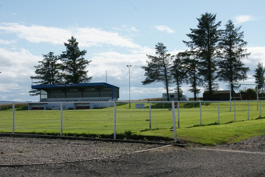 Photo 6x4 Kirriemuir Thistle JFC One of Scotland&#039;s Junior Football C c2010