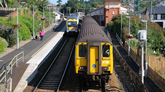 Photo 6x4 Trains at Whitehead The 09.19 Belfast Gt Victoria Street – Larn c2010