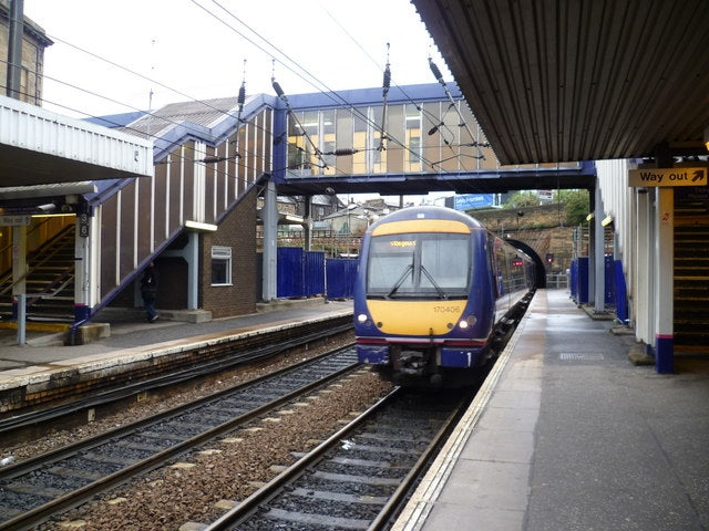 Photo 6x4 Train arriving at Haymarket Craigleith\/NT2374 This is the trai c2010