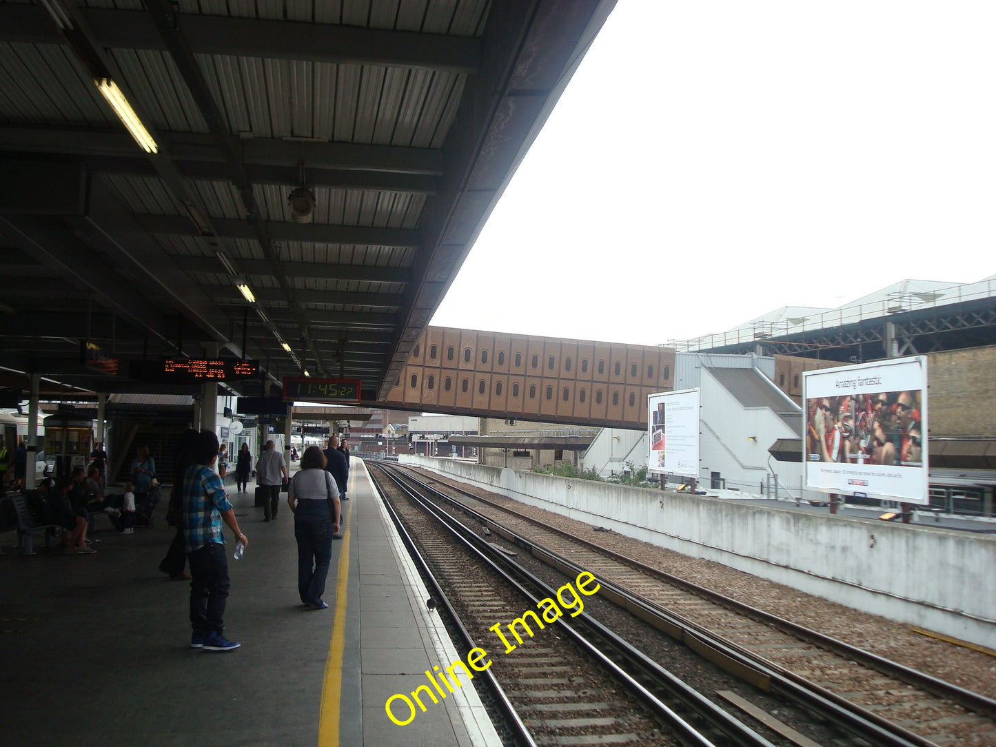 Photo 12x8 London Bridge railway station  c2010