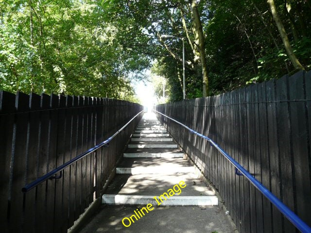 Photo 6x4 Steps to Godley Station Hyde\/SJ9494 Steps leading up to the Gl c2010