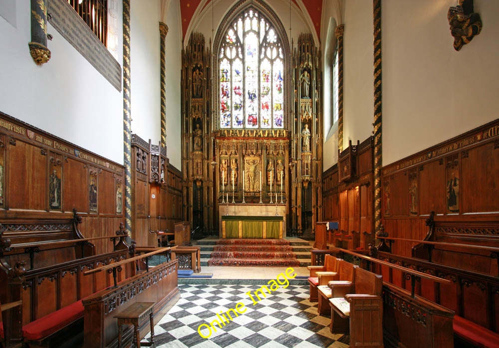 Photo 6x4 St Paul, Wilton Place, London SW1 - Chancel Westminster  c2010