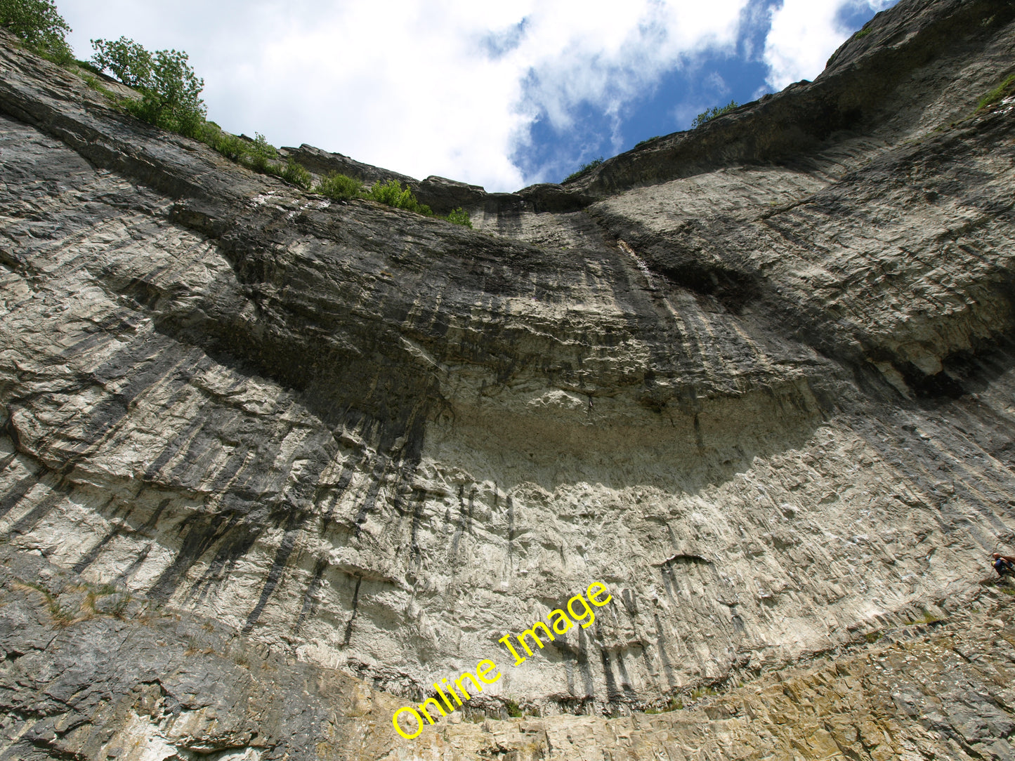 Photo 12x8 Vertical View Malham\/SD9062 Looking vertically upwards below M c2010