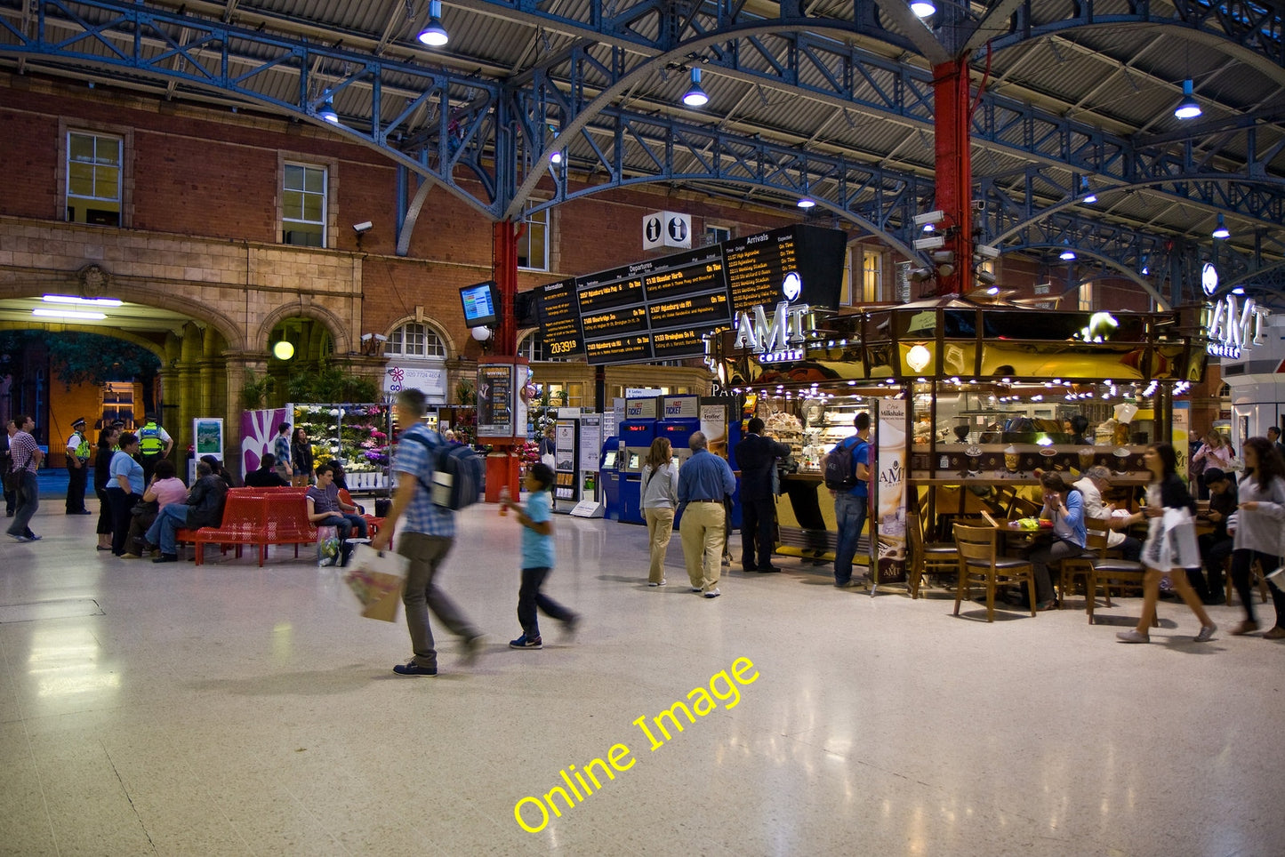 Photo 6x4 Marylebone Station Concourse Marylebone\/TQ2881 Still plenty of c2010