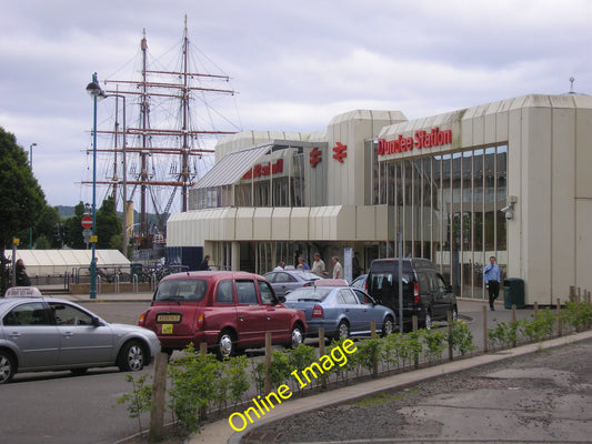 Photo 6x4 Dundee railway station Newport-on-Tay The view of the station b c2010