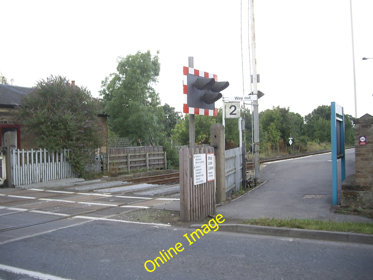 Photo 6x4 Level crossing at Heighington Station Newton Aycliffe  c2010