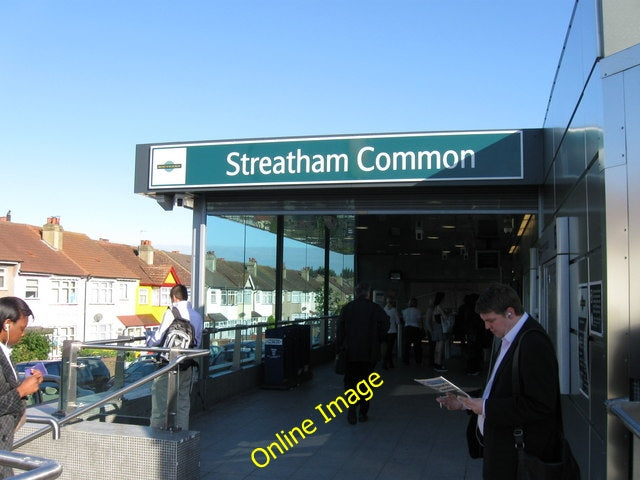 Photo 6x4 Streatham Common Station  c2010