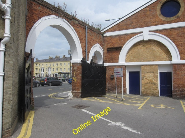 Photo 6x4 The entrance to Scarborough station yard Scarborough\/TA0388 Th c2010