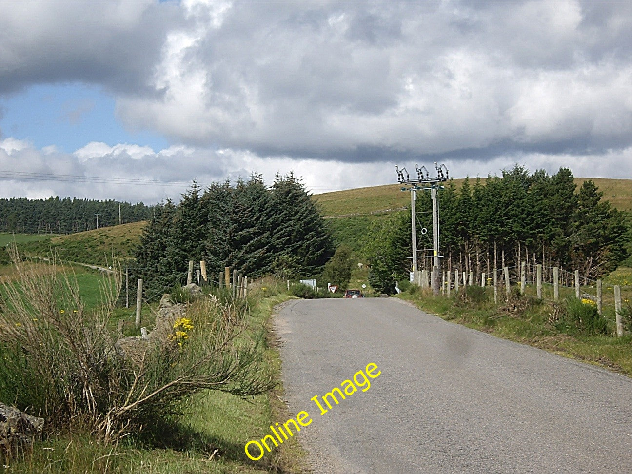 Photo 6x4 Approach to Whitehill crossroads Towie\/NJ4312  c2010