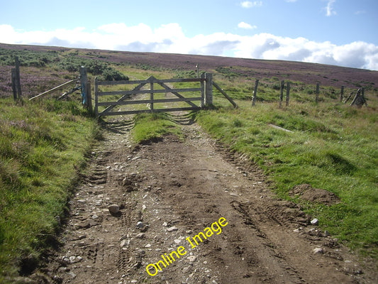 Photo 6x4 Gated access to the moor Towie\/NJ4312  c2010