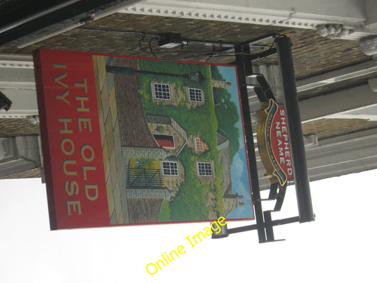 Photo 12x8 The Old Ivy House Pub Sign London On [[2020916]]. c2010