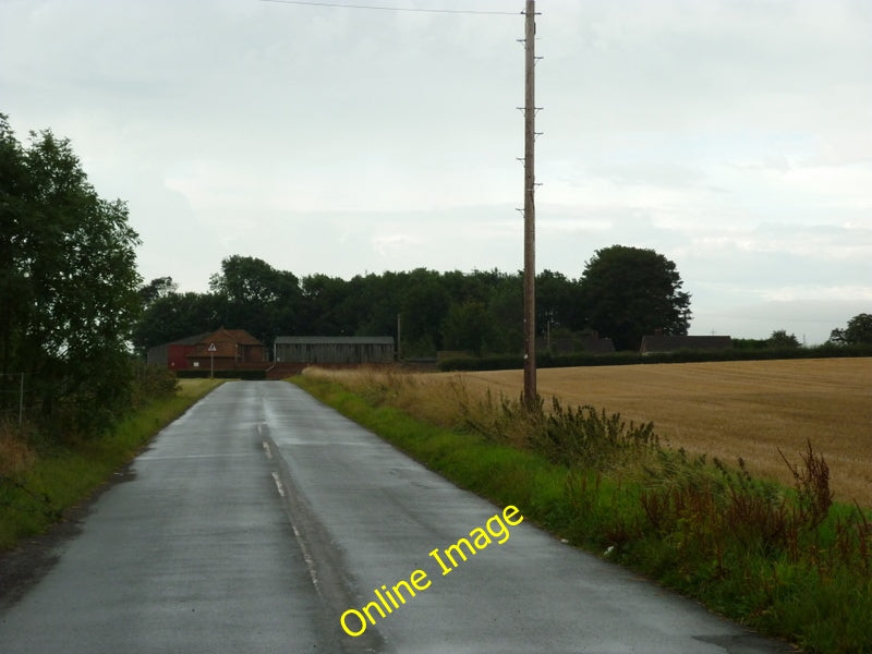 Photo 6x4 Station Road, Thornton Abbey South End\/TA1120  c2010