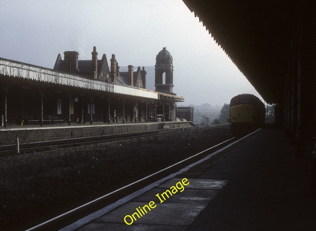 Photo 6x4 Bury St Edmunds railway station looking east The low October su c1986