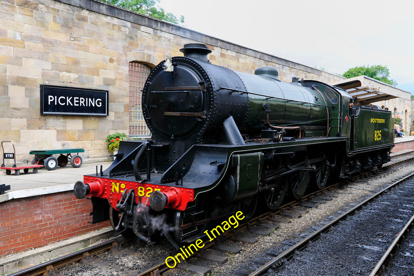 Photo 6x4 Pickering Station Pickering\/SE7984 Steam Train at Pickering St c2010