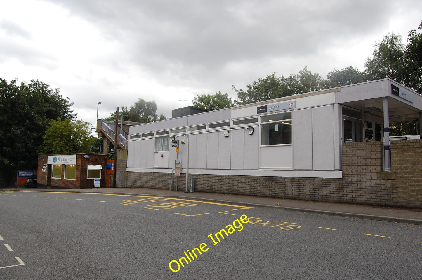 Photo 6x4 Longfield Railway Station Hartley\/TQ6067  c2010