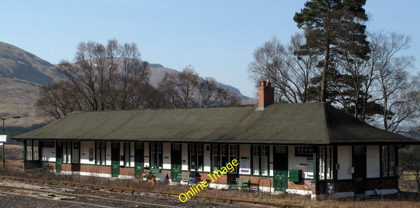 Photo 6x4 Railway Station at Bridge of Orchy The Station on the single tr c2010