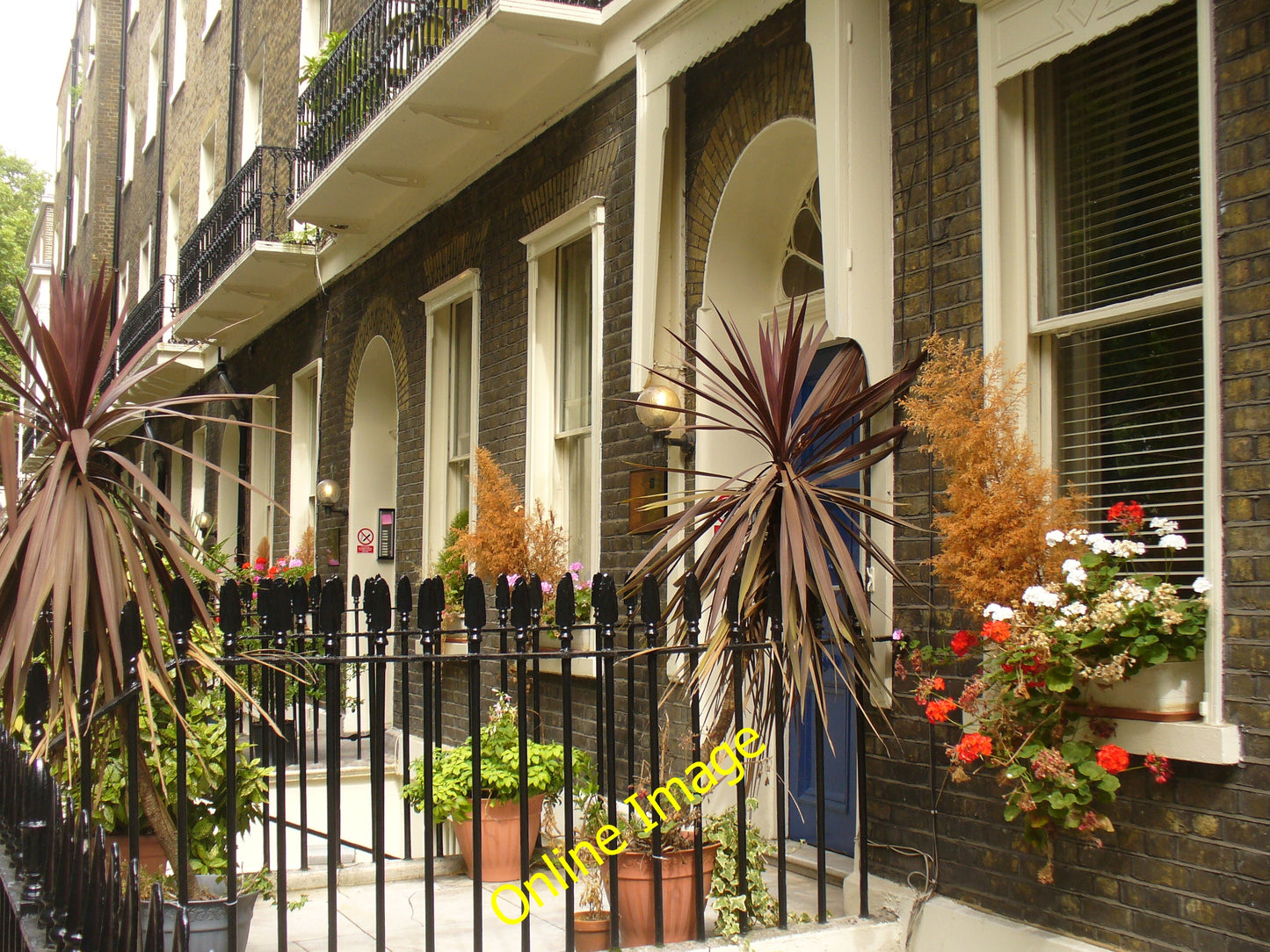 Photo 6x4 Elegant Woburn Square London Street level on the east side of t c2010