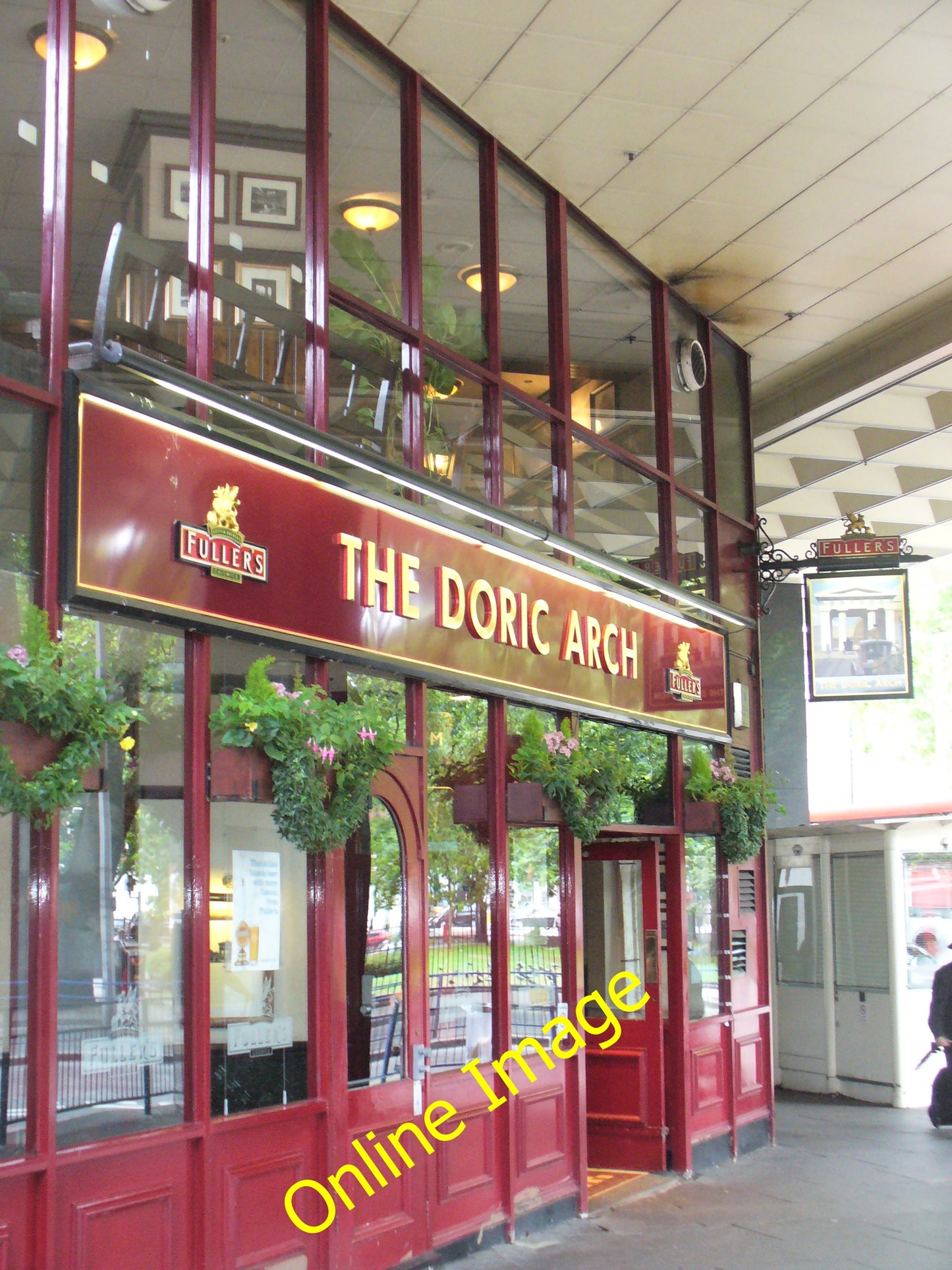 Photo 6x4 The Doric Arch London Pub at Euston Station which takes its nam c2010