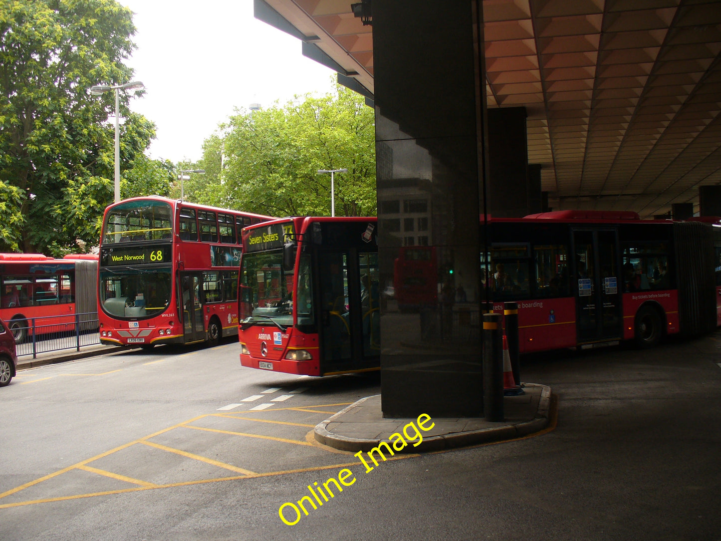 Photo 6x4 Euston Bus Station London Well sited outside Euston Railway and c2010