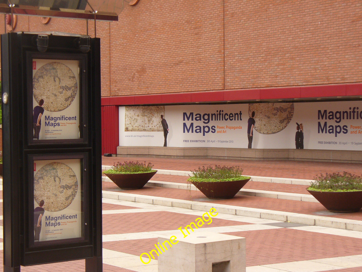 Photo 6x4 Magnificent Maps London Posters outside the British Library adv c2010