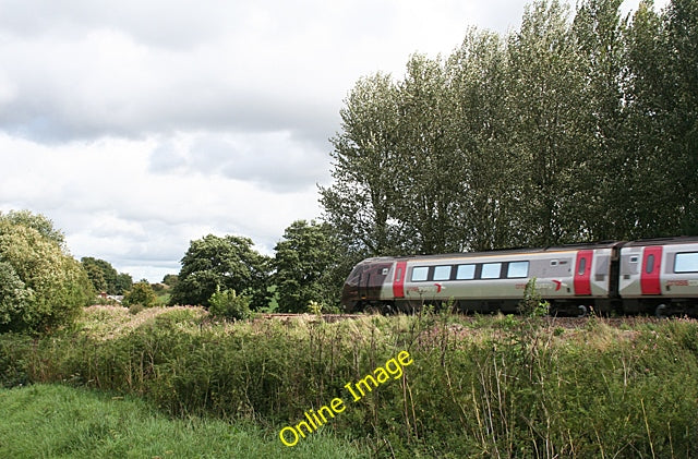 Photo 6x4 Sampford Arundel: train near Beam Bridge A Cross Country dmu ru c2010