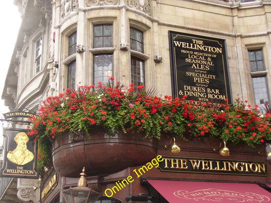 Photo 6x4 The Wellington London Grand architecture on a corner pub in Wes c2010