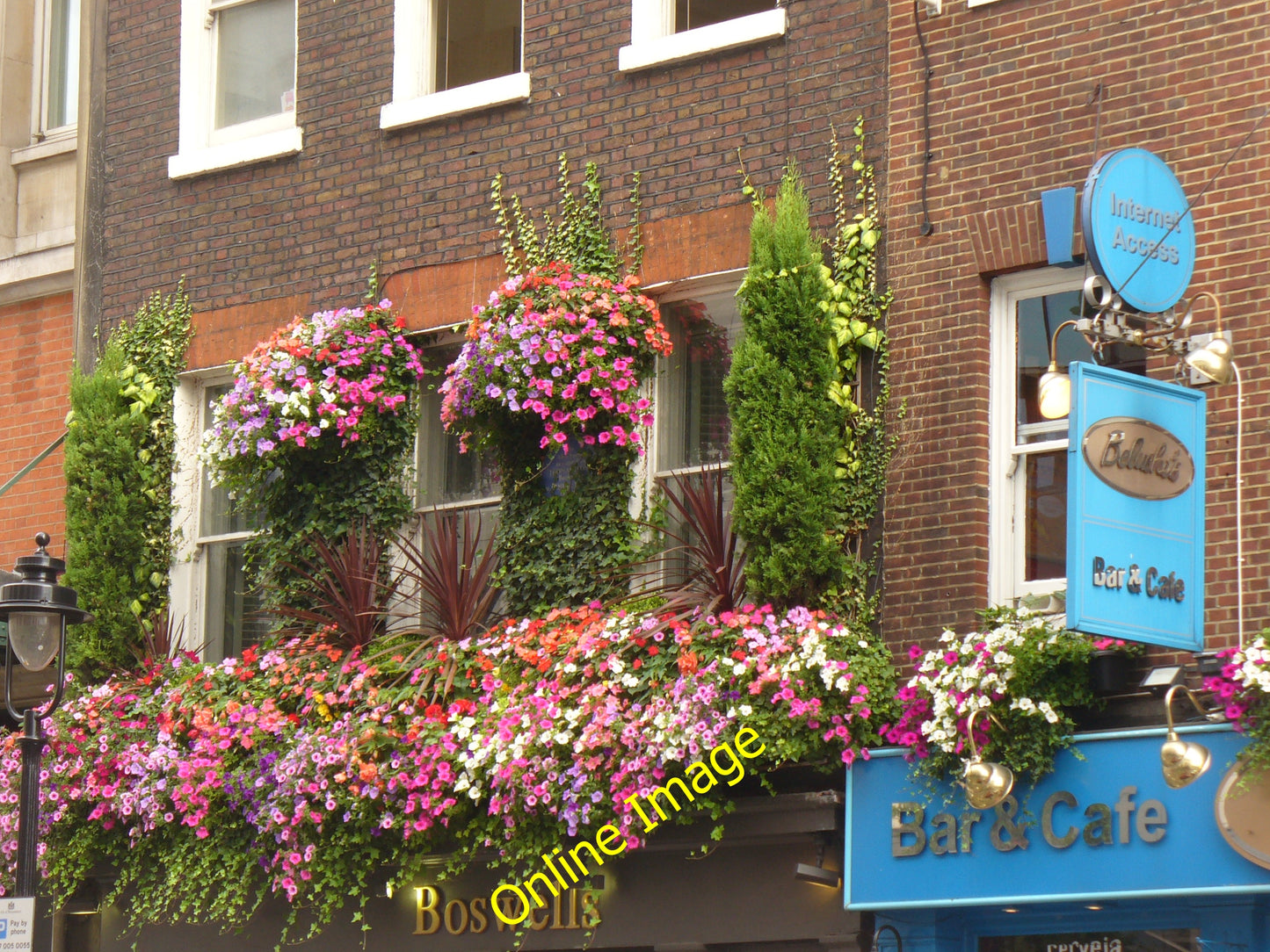 Photo 6x4 Flowery Boswells London The eyecatching floral display will att c2010