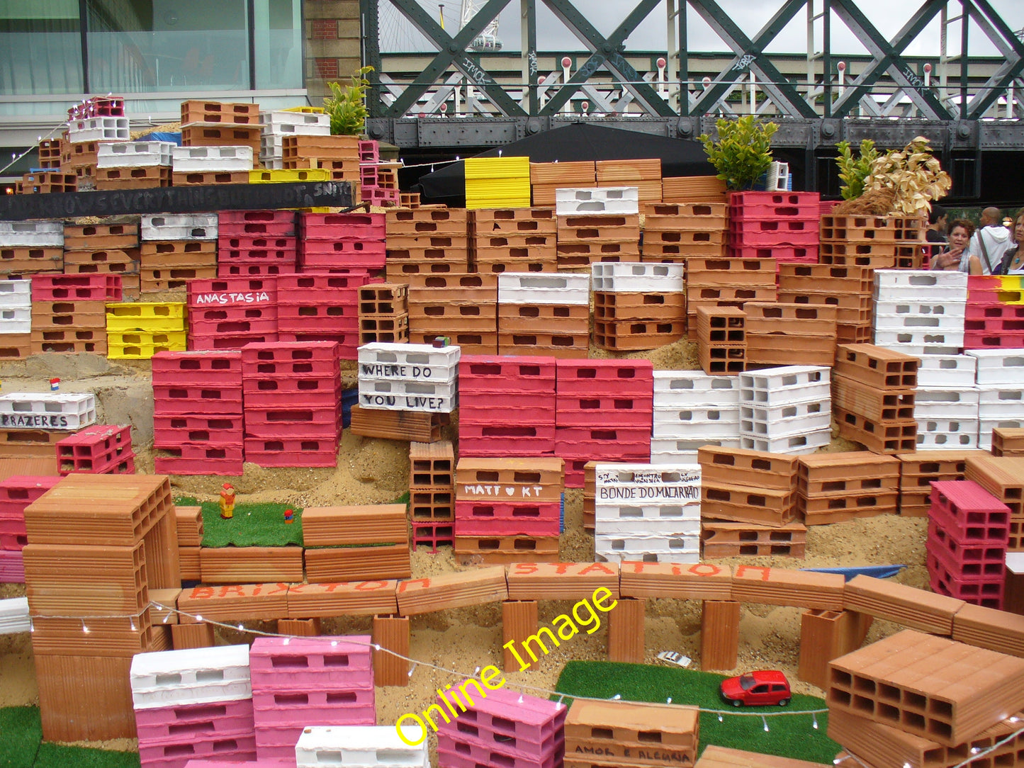 Photo 6x4 Favelas at the South Bank London Entrancing sculpture of Brazil c2010