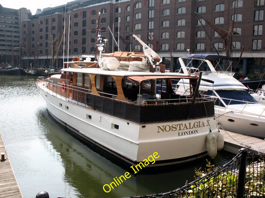 Photo 6x4 A Touch of Nostalgia X London A rather nice yacht berthed at St c2007