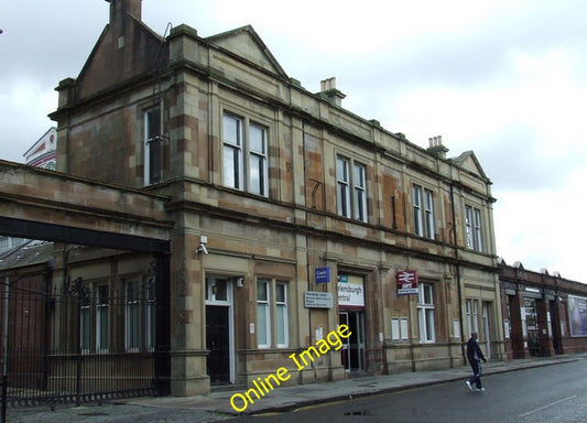 Photo 6x4 Helensburgh Central Station The end of the line from Glasgow an c2010