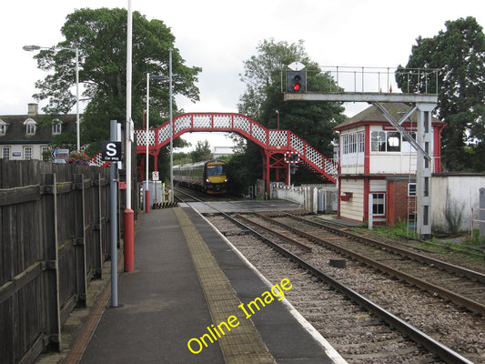 Photo 6x4 Oakham railway station level crossing Oakham\/SK8509 Train appr c2010