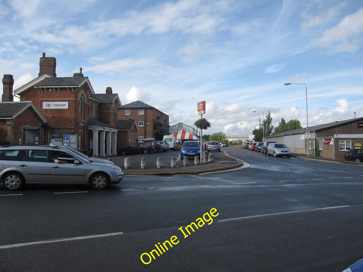 Photo 6x4 Oakham Railway station forecourt Oakham\/SK8509  c2010