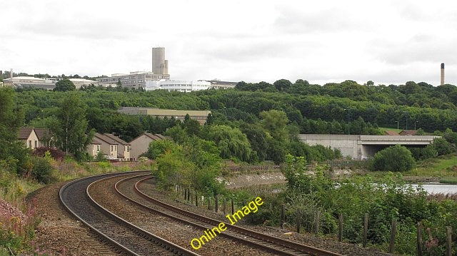 Photo 6x4 Railway, Invergowrie Ninewells\/NO3629 View towards Dundee from c2010