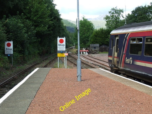 Photo 6x4 Ardlui station A north bound train awaits the arrival of the so c2010