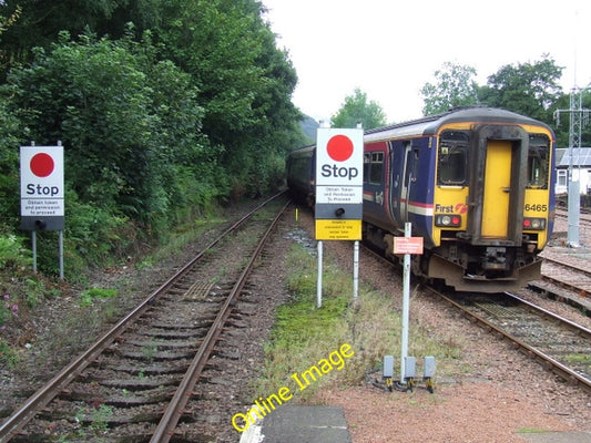 Photo 6x4 Ardlui station A train heads north onto the single track line.
 c2010