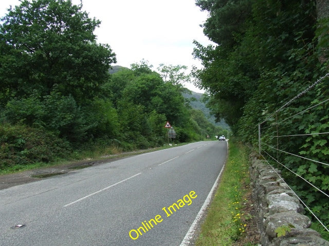 Photo 6x4 The A82 at Ardlui Looking north from the hotel and marina. c2010